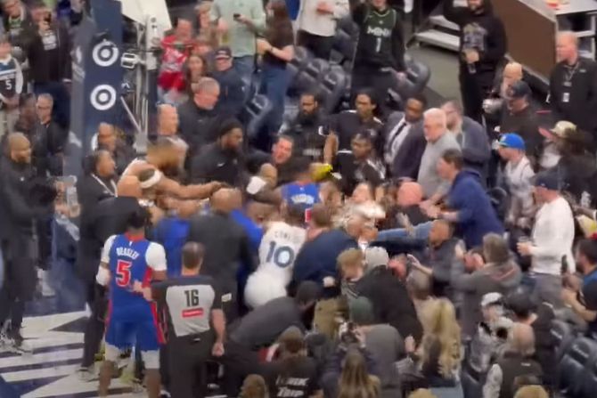 Detroit - Minesota Detroit - Minesota