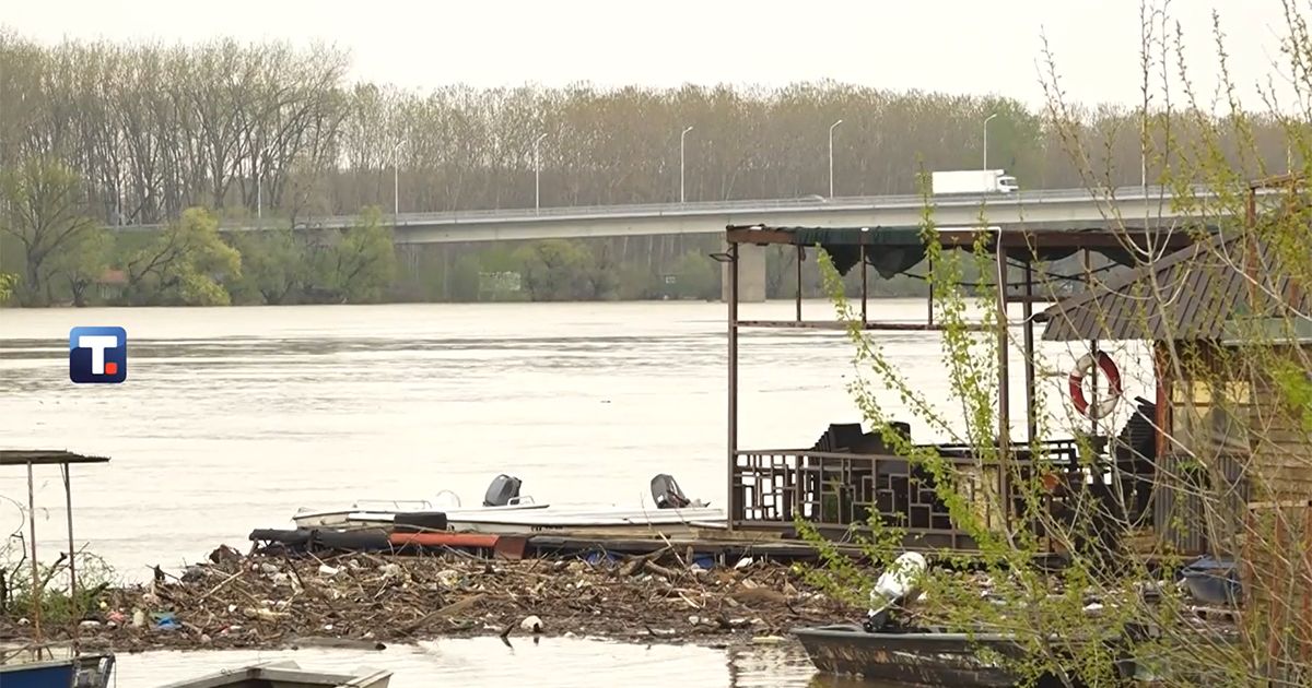 Alarmantno u okolini Šapca: Vodostaj Save porastao, vikendice poplavljene
