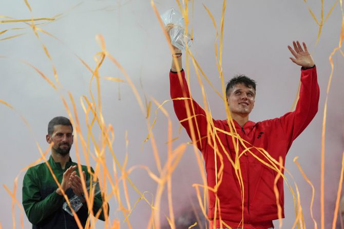 Jakub Menšik i Novak Đoković Jakub Menšik i Novak Đoković