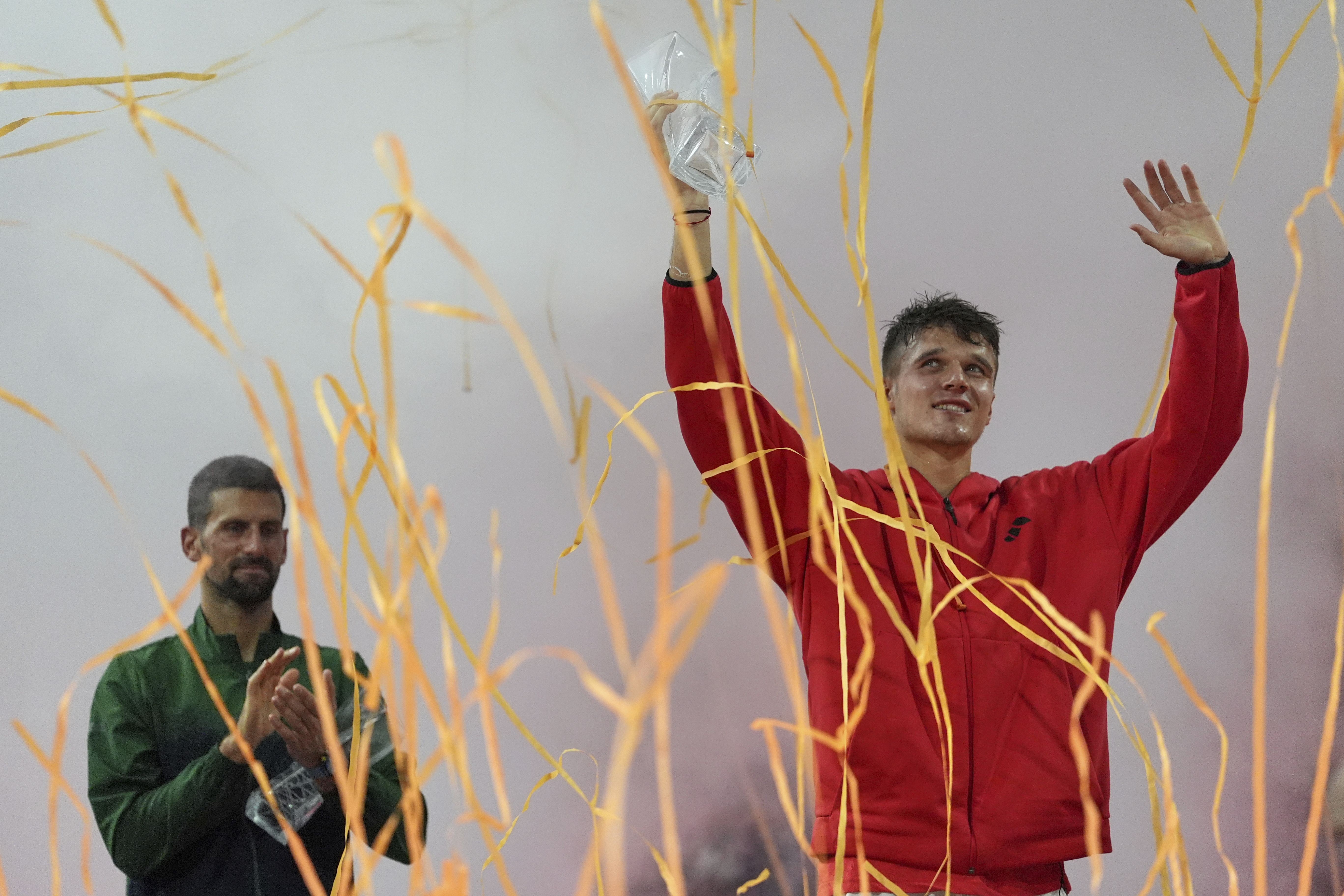 Najluđi teniski meč godine, Đokoviću naneo jedan od najtežih poraza, u jednom danu ostao bez trećine svega