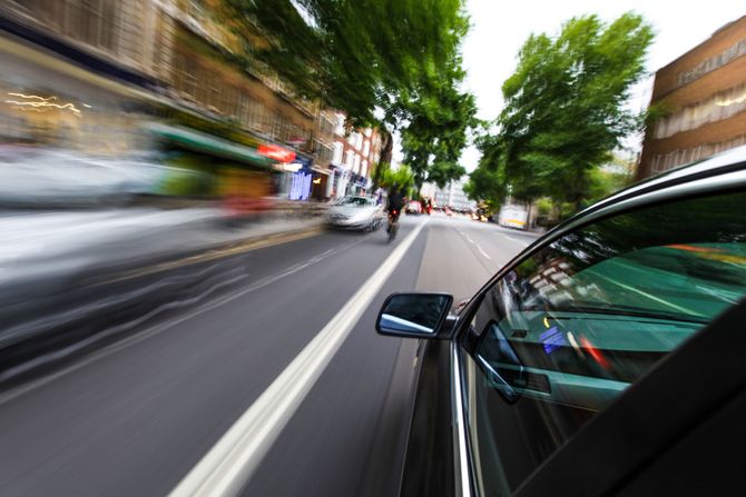Prebrza vožnja, automobil, kola, brzina Prebrza vožnja, automobil, kola, brzina