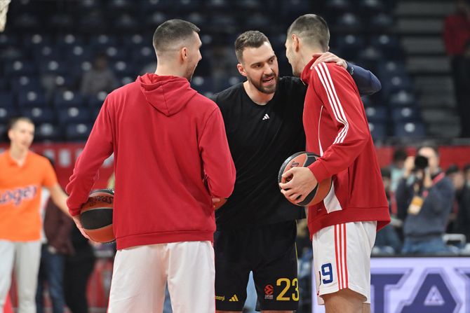 Marko Gudurić, KK Crvena zvezda, KK Fenerbahče Marko Gudurić, KK Crvena zvezda, KK Fenerbahče