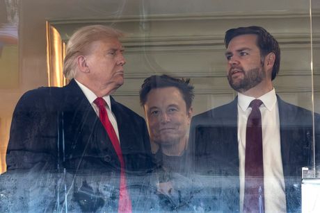 Donald Tramp, Ilon Mask, Džej Di Vens Donald Tramp, Ilon Mask, Džej Di Vens