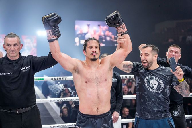 Glory Kickboxing, NABIL KHACHAB vs MILOŠ CVJETIĆANIN Glory Kickboxing, NABIL KHACHAB vs MILOŠ CVJETIĆANIN
