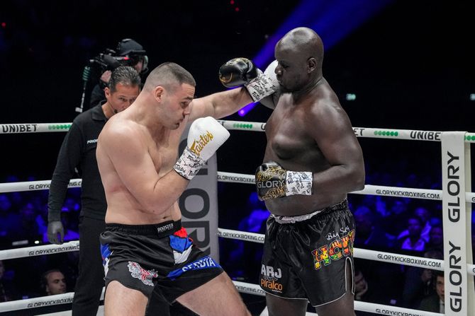 Glory Kickboxing RADE OPAČIĆ vs NICO PEREIRA HORTA Glory Kickboxing RADE OPAČIĆ vs NICO PEREIRA HORTA