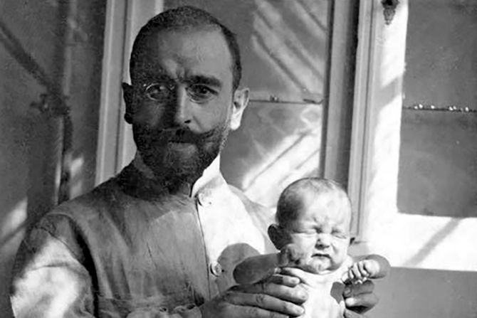 Ernest Moro Ernest Moro