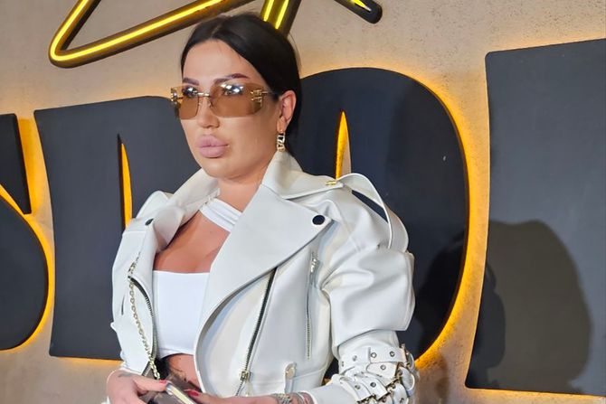 Tijana Ajfon Tijana Ajfon