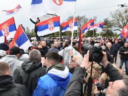 Srbi Kosovo KIM pešačenje