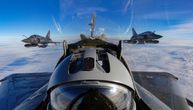 Ukrajina se žali na zastarele F-16, Miraž u letu nad Crnim morem iscrtao grb Ukrajine