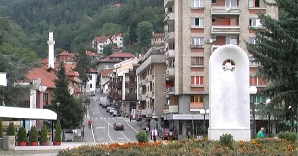 Duge kolone vozila na ulazu u ovaj srpski grad: U toku su radovi