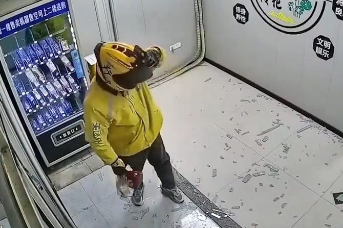 Dostavljač hrane Dostavljač hrane