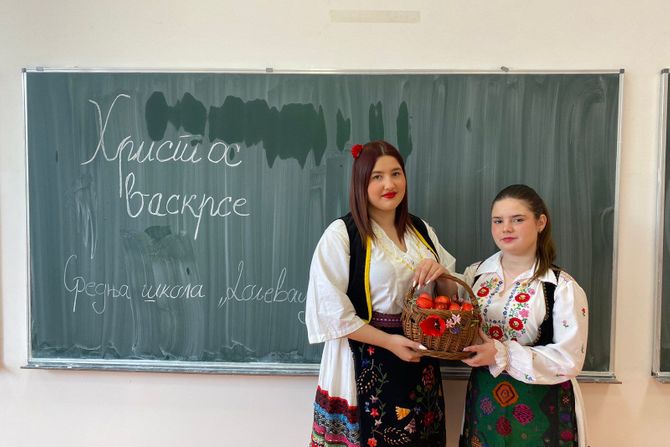 Srednja škola "Doljevac", Uskrs Srednja škola "Doljevac", Uskrs