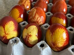 jaja, lukovina, bojenje jaja, Veliki petak