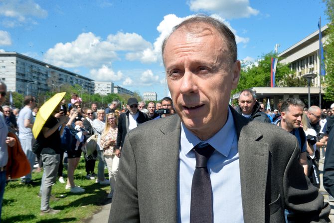 Rektor Vladan Đokić Rektor Vladan Đokić