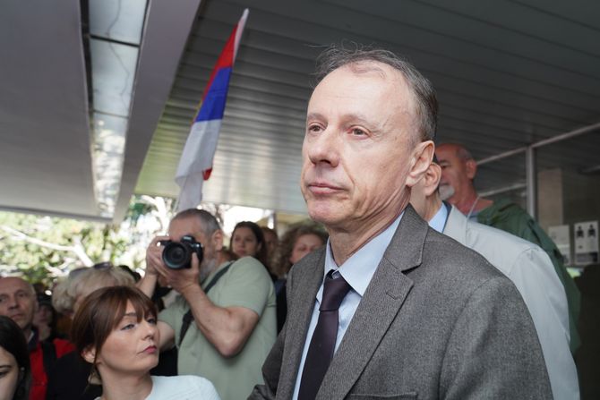 Rektor Vladan Đokić Rektor Vladan Đokić