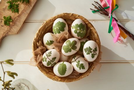 jaja, korpica sa jajima, Vaskrs, bojenje jaja