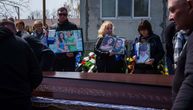 Sahranjeni Nikola, Natalija i sin (11), poginuli u napadu na Cveti: Baba u kolicima plače, ponavlja samo jedno