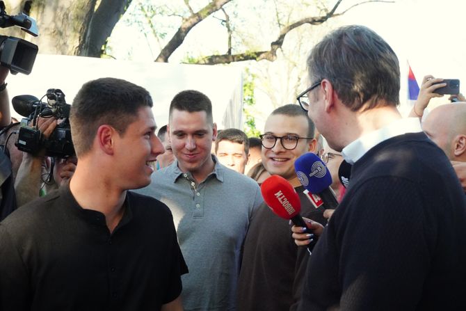 Ćacilend, Pionirski park, studenti Vučić