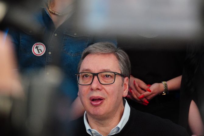 Ćacilend, Pionirski park, studenti Vučić Ćacilend, Pionirski park, studenti Vučić