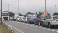 Vozači, naoružajte se strpljenjem! Danas nas očekuje pakao na putevima, evo kako da saznate gde su zastoji