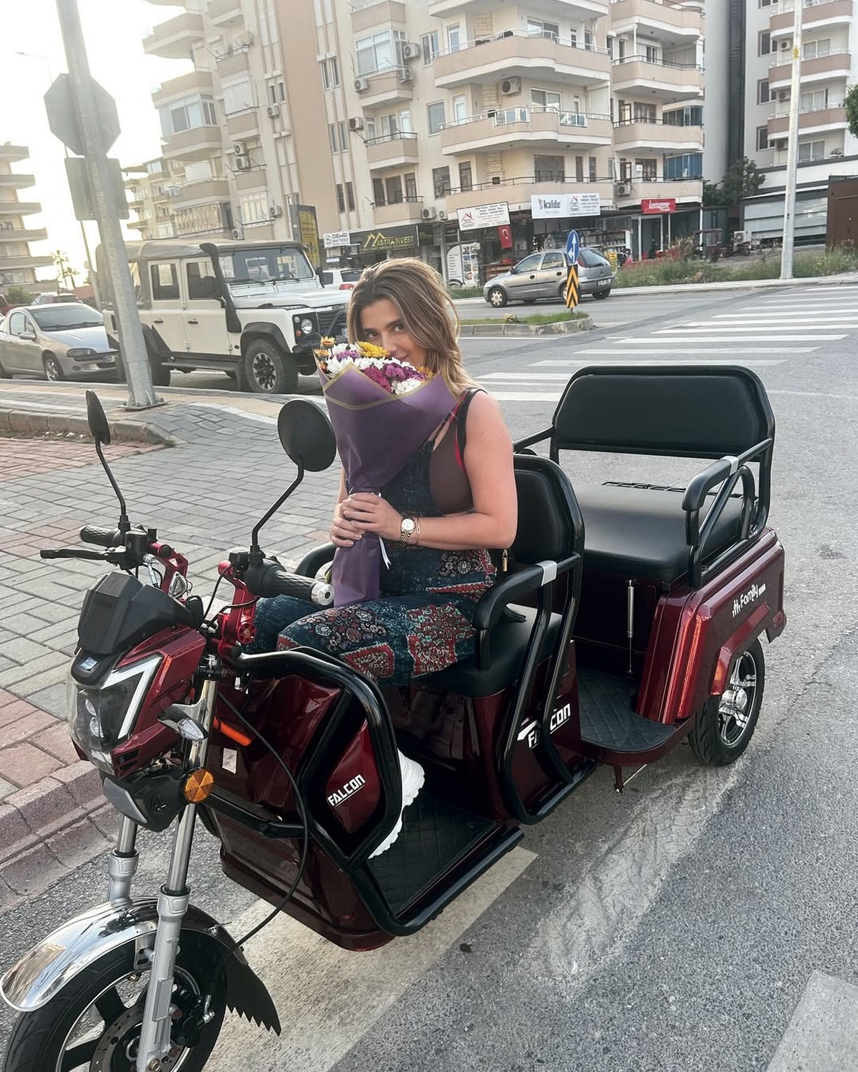 Kija Kockar dobila poklon u Turskoj od misterioznog dečka! Sakrila ime, ali poruka otkrila sve