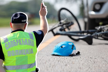 Saobracajna nesreca kamion, biciklista Saobracajna nesreca kamion, biciklista