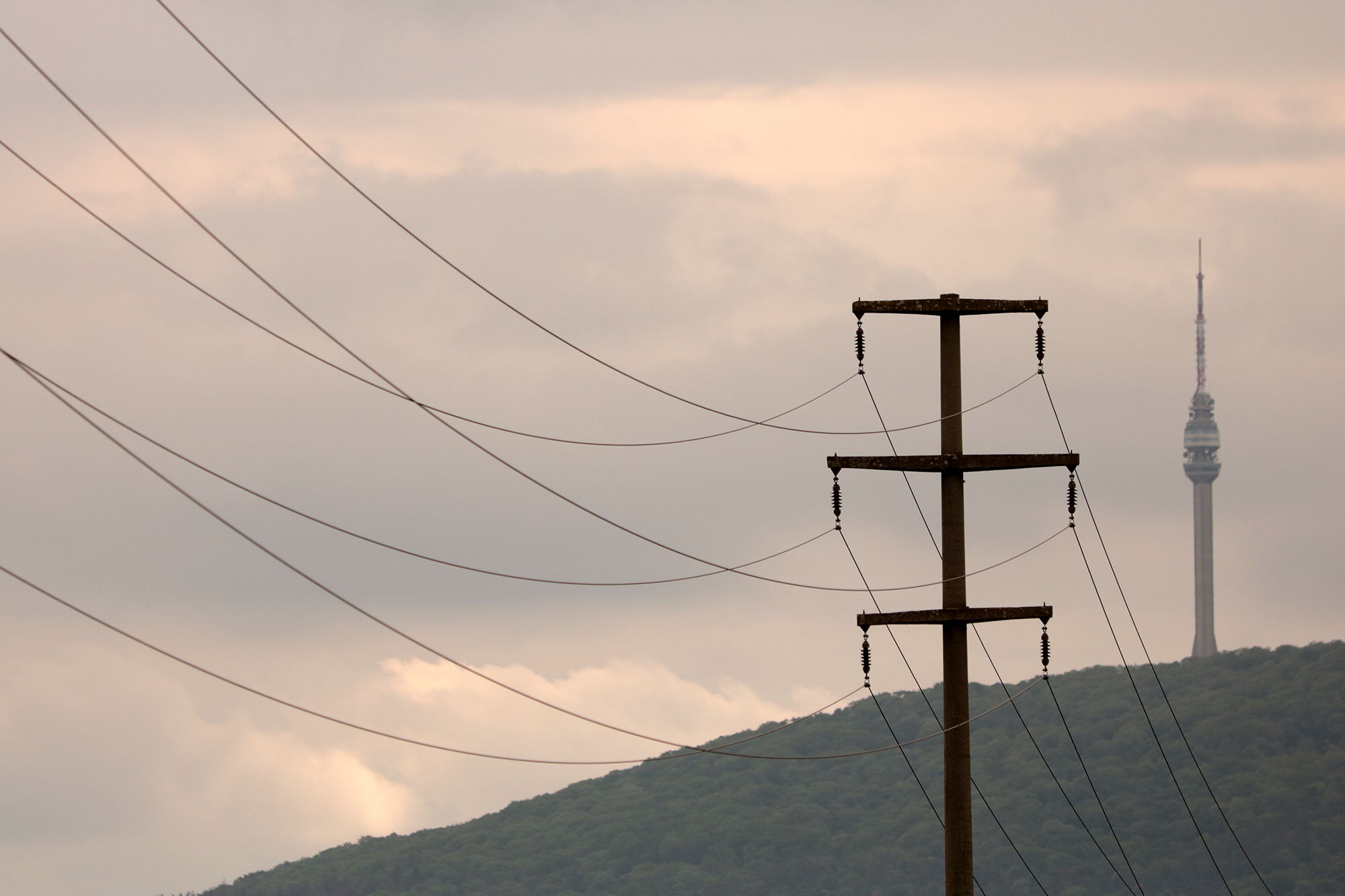Radnik iz besa isključio struju celom Ljigu: Drama u kafani dobila šok epilog
