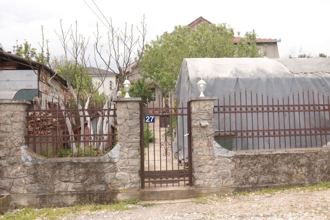 kuca u resniku