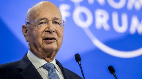 Klaus Schwab, Klaus Švab