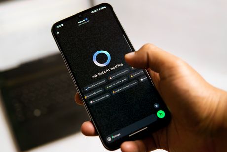 WhatsApp, Meta AI