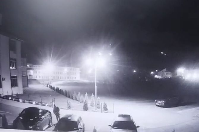 Berane, doktoru zapaljen automobil Berane, doktoru zapaljen automobil