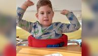 Pomozimo Metodiju da prohoda! Mališan se od rođenja bori sa teškom bolešću: Ne može sam, treba mu naša pomoć