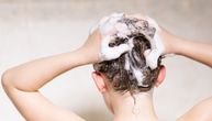 Mislite da je zdravije, a zapravo vam UNIŠTAVA KOSU: Greška kod pranja koju pravi većina žena