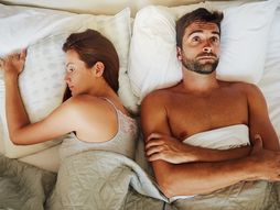 Muškarac i žena, krevet