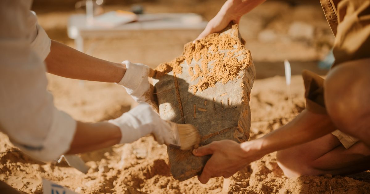 Skandal u komšiluku: Kamioni istresli arheološko blago na ot