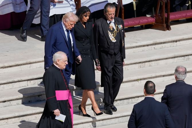 Melanija Tramp na sahrani pape Franje Melanija Tramp na sahrani pape Franje
