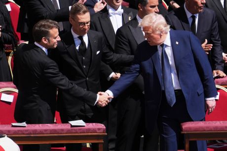 Donald Tramp i Emanuel Makron na sahrani pape Franje Donald Tramp i Emanuel Makron na sahrani pape Franje
