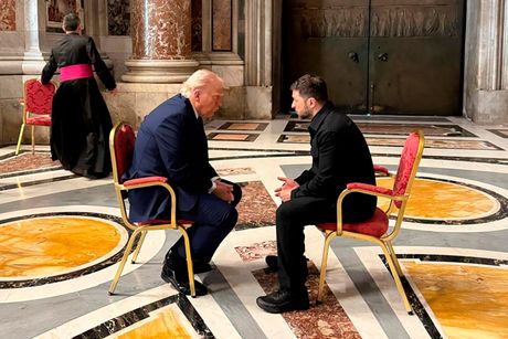 Donald Tramp i Volodimir Zelenski Donald Tramp i Volodimir Zelenski