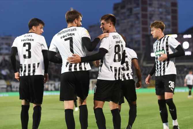FK Partizan - FK Radnički Kragujevac FK Partizan - FK Radnički Kragujevac