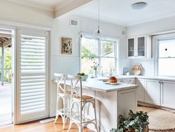 kućni bar, kuhinja, barske stolice