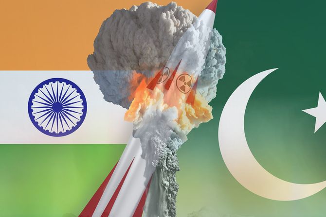 Indija Pakistan , nuklearna eksplozija