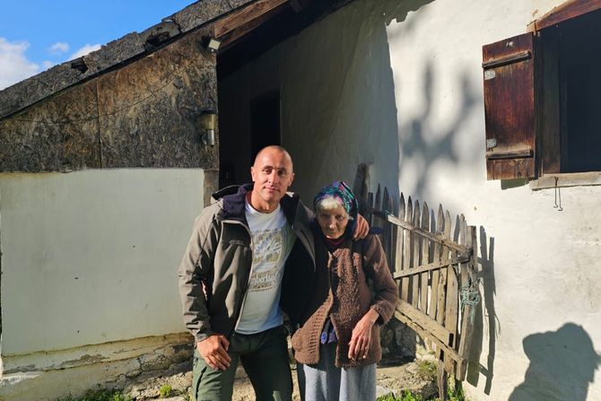 Baka Jela i Marko Nikolić Baka Jela i Marko Nikolić