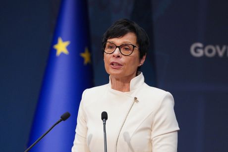 Premijer Đuro Macut komesarka EU za proširenje Marta Kos