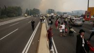 Dramatični snimci i slike iz Jerusalima: Ljudi trče autoputem, vatra stigla do automobila