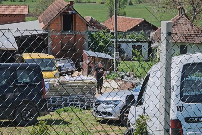 Topola, septička jama, poginuli Topola, septička jama, poginuli
