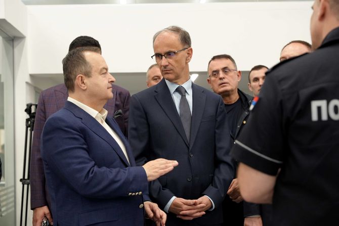 Šuro macut, ivica dačić Šuro macut, ivica dačić