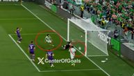 Neviđena sreća na meču Betis - Fiorentina, ovaj fudbaler će slaviti 1. maj, a malo je falilo da ga svi pljuju