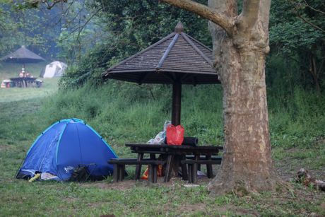 Prvi maj, Praznik rada, Roštiljanje na Adi i Košutnjaku