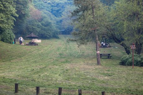 Prvi maj, Praznik rada, Roštiljanje na Adi i Košutnjaku