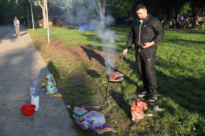 Prvi maj, Praznik rada, Roštiljanje na Adi i Košutnjaku Prvi maj, Praznik rada, Roštiljanje na Adi i Košutnjaku